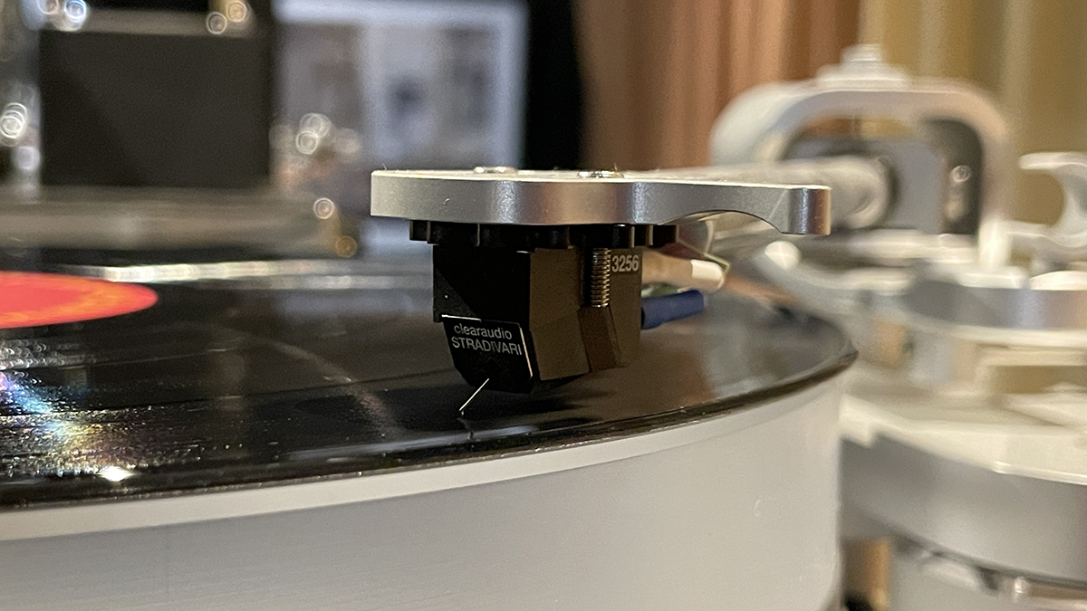 Clearaudio Stradivari v2